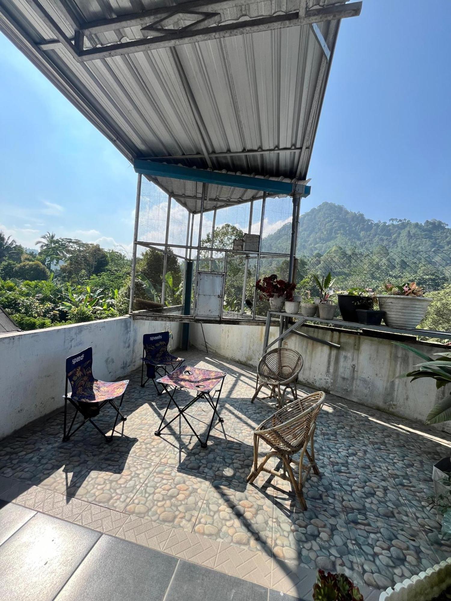 Java Hostel Tumpak Sewu Sidomukti Luaran gambar