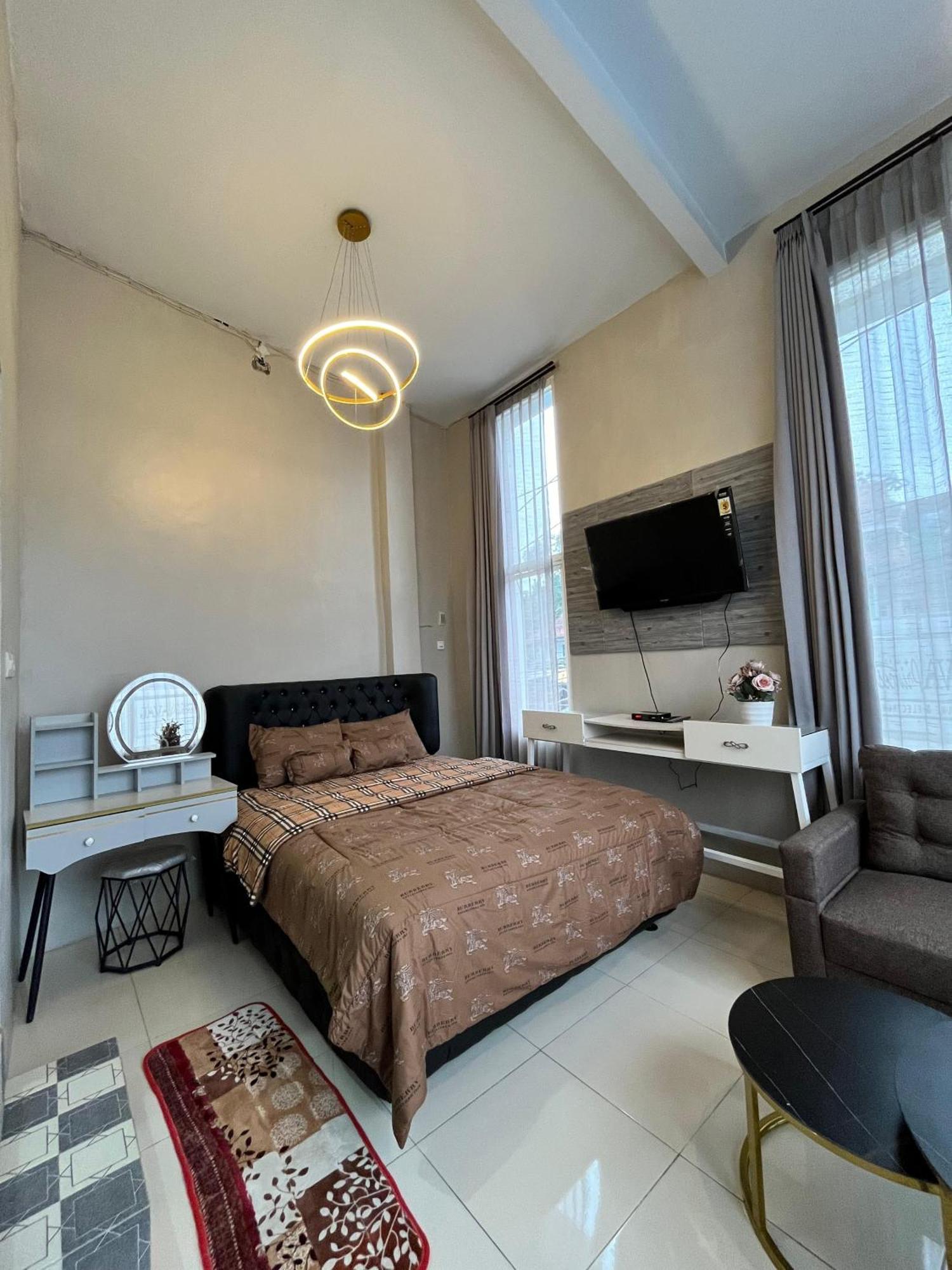 Java Hostel Tumpak Sewu Sidomukti Luaran gambar