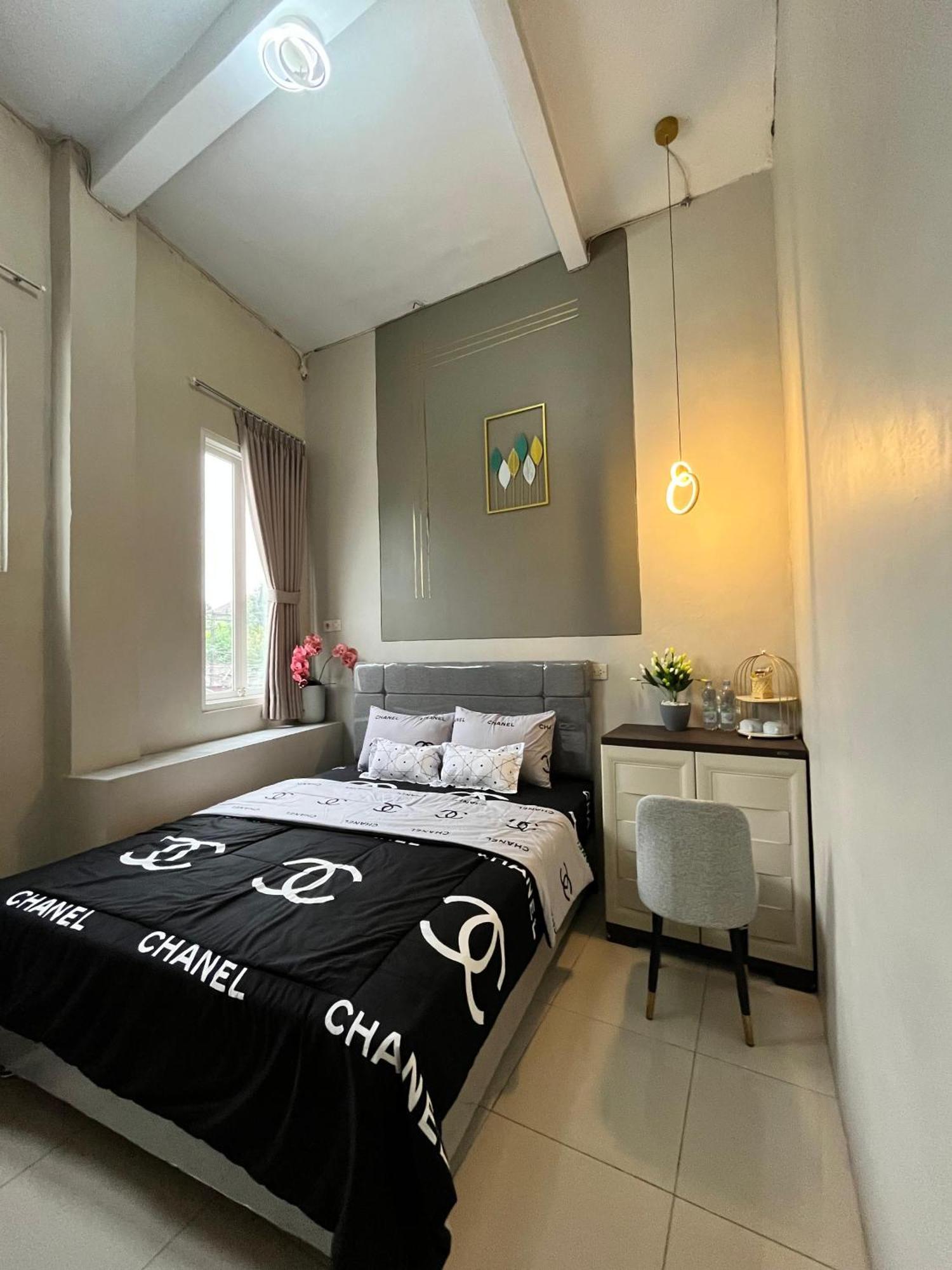 Java Hostel Tumpak Sewu Sidomukti Luaran gambar